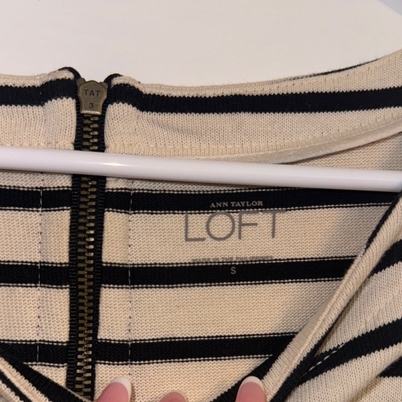 LOFT Cream and Black Striped 3/4 Sleeve Blouse Size Small - Picture 2 of 6